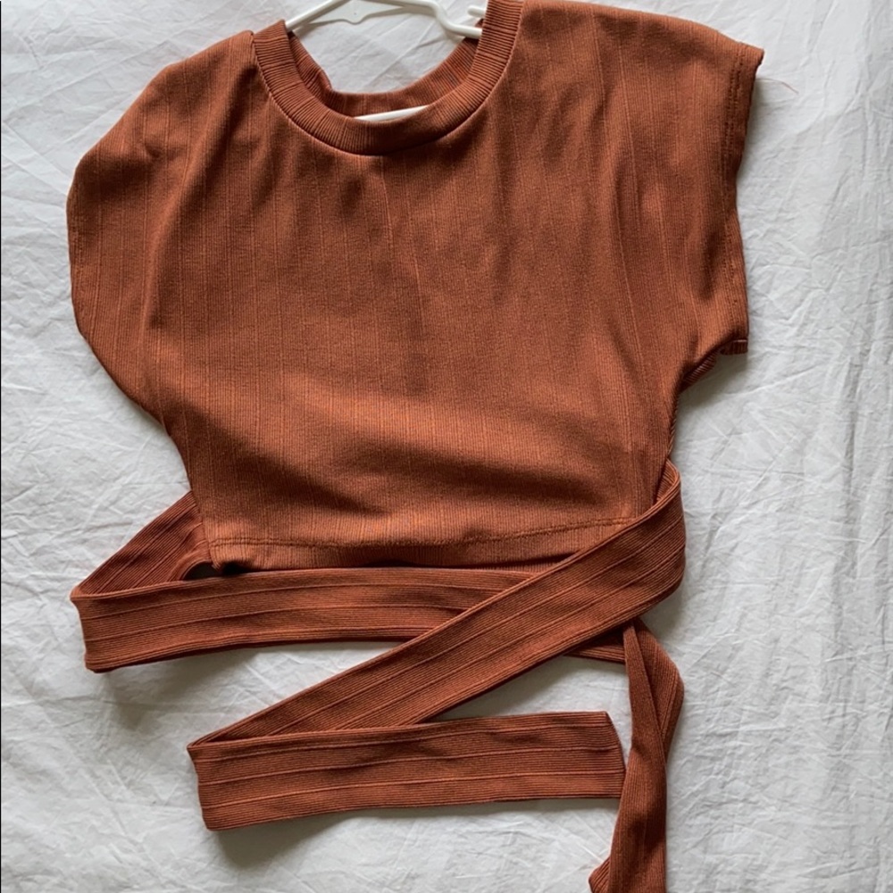 Wrap around top